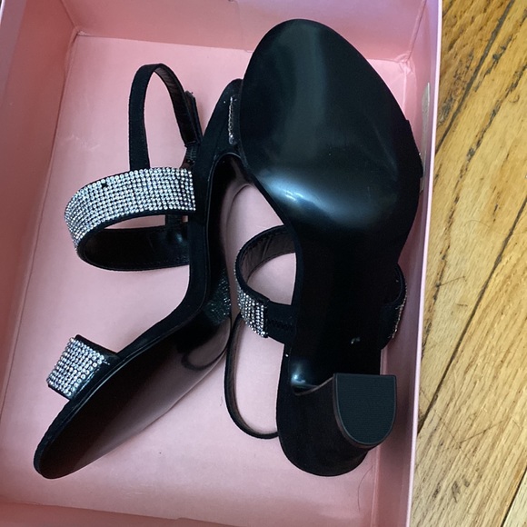 Shoes - Picture 6 of 6